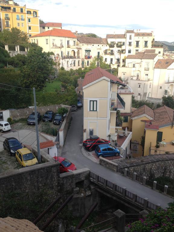 Fronte Al Porto Daire Salerno Dış mekan fotoğraf