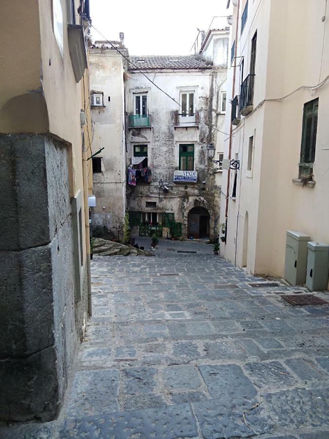 Fronte Al Porto Daire Salerno Dış mekan fotoğraf