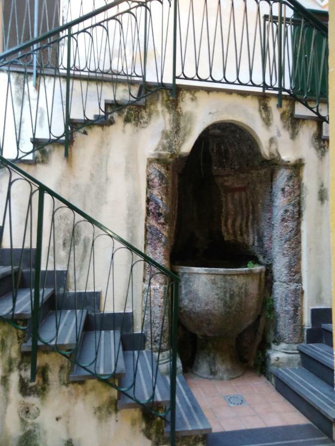 Fronte Al Porto Daire Salerno Dış mekan fotoğraf